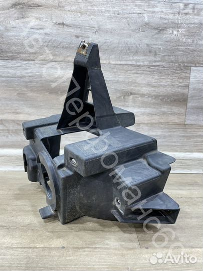 Кронштейн противотуманной фары Land Cruiser 200