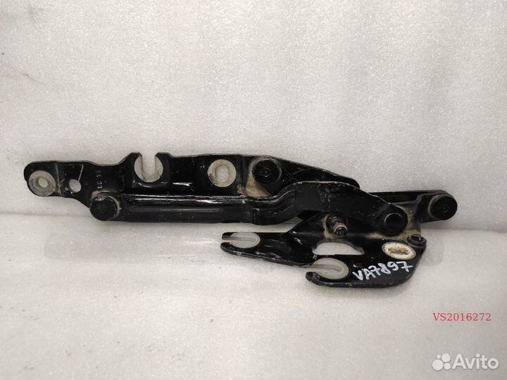 Петля крышки багажника audi A6 C5 правая