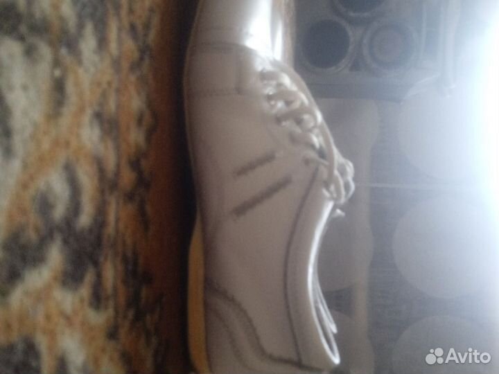 Женская обувь 35 размер