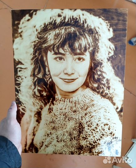 Выжигаем портреты по фото на дереве Подарок