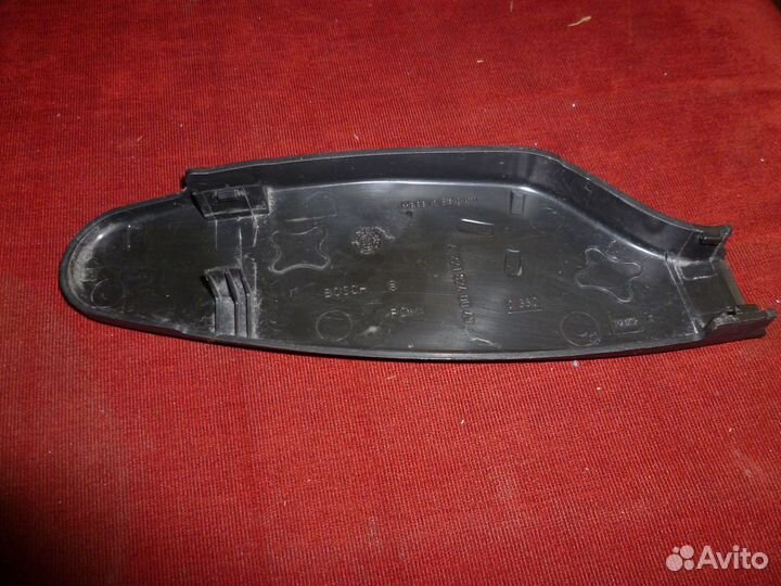 Крышка поводка дворника правая Merc S-Class W221