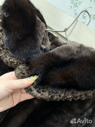 Шуба мутоновая с капюшоном