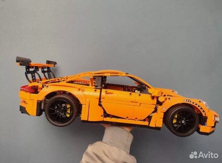 Конструктор Porsche 911 GT3 RS в ярком цвете