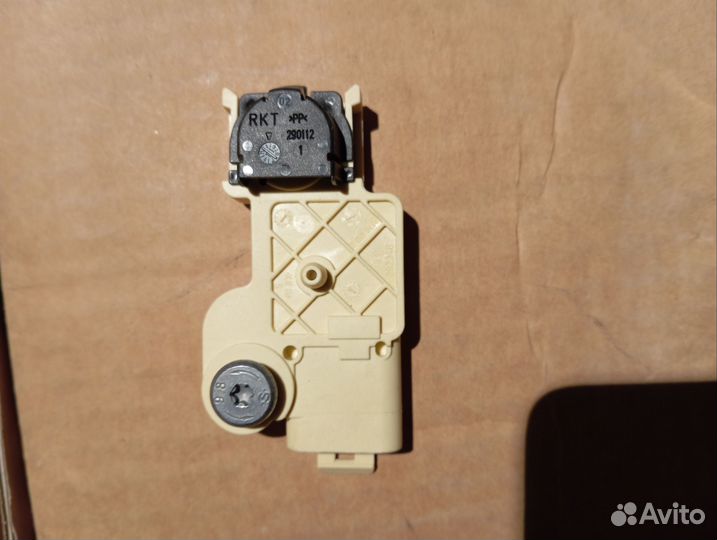 Датчик airbag правый opel astra h, zafira b