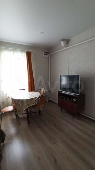 Комната 37 м² в 2-к., 1/1 эт.