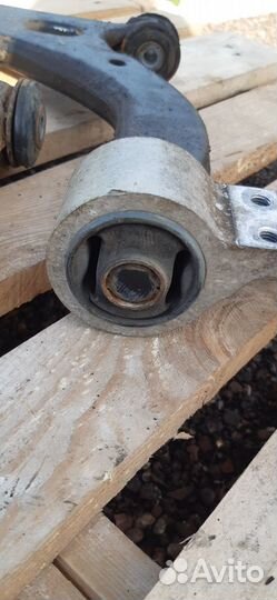 Рычаг подвески передний Ford Fiesta мк5 2008, fxja