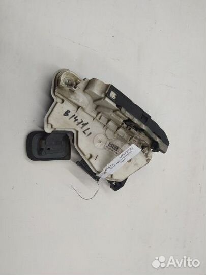Замок двери передней левой Volkswagen Golf-6 2010