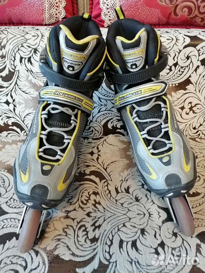 Роликовые коньки 