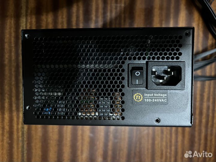 Блок питания Thermaltake Ural 650w