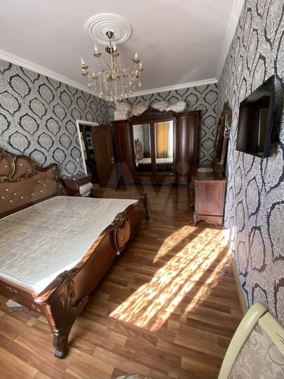 3-к. квартира, 80 м², 1/3 эт.