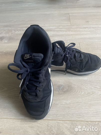 Nike md runner