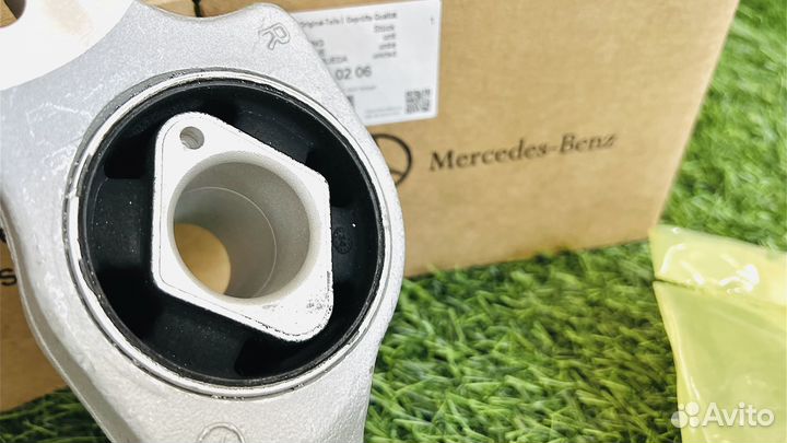 Сайлентблок переднего рычага ML GL164 ML GL166