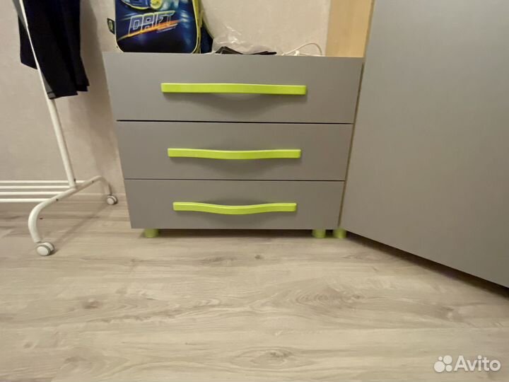 Продаю детскую мебель