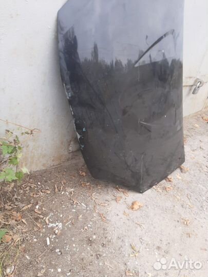 Капот на reno sandero 1