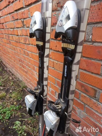 Горные лыжи и ботинки