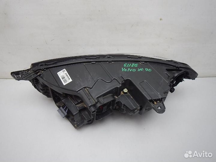 Фара правая Volvo XC90