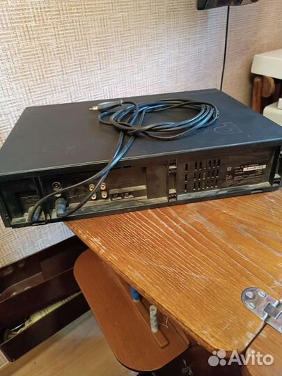Видеомагнитофон panasonic