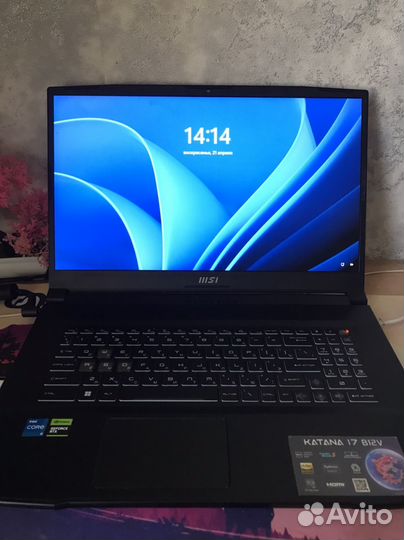 Msi katana 17 b12v