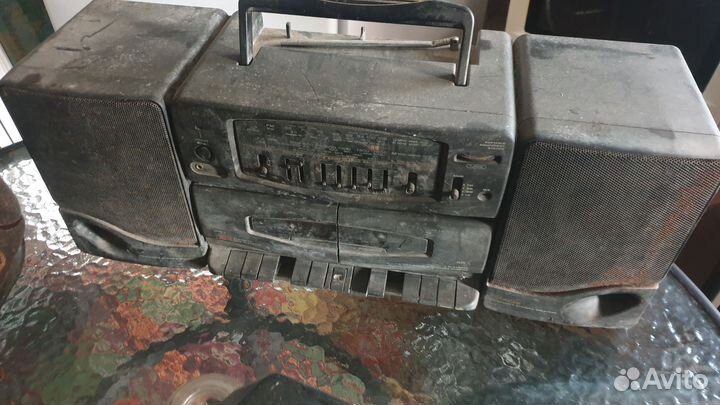 Кассетный магнитофон sharp