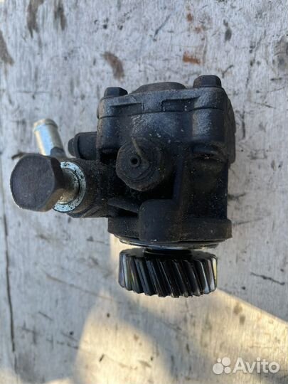 Насос гур Mitsubishi Pajero 4