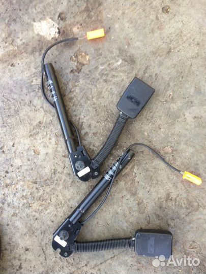 Защелка ремня безопасности левая Ford Fusion