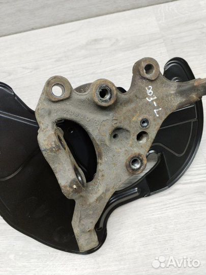 Кулак поворотный левый Mercedes Clk W209 OM612