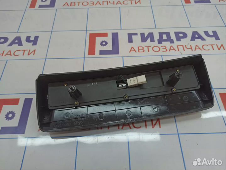 Фонарь задний стоп сигнал Hyundai Sonata (EF) 927503D000LK