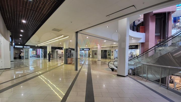 Торговое помещение в центре ТЦ Галерея Арт