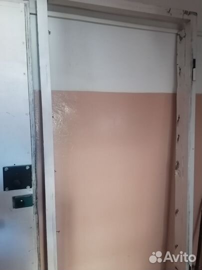 Дверь входная металлическая бу