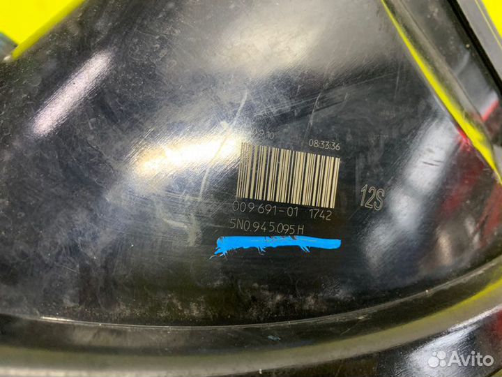 Фонарь задний левый Volkswagen Tiguan 5N1