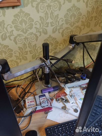 Мониторы benq и крепление ergotron