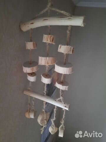 Деревянная игрушка для птиц