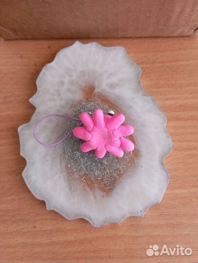 Брелок из воздушного пластилина на ключи