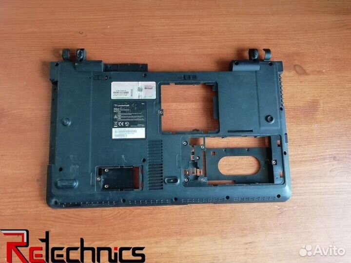 Нижняя крышка корпуса с защёлками акб, без крышек