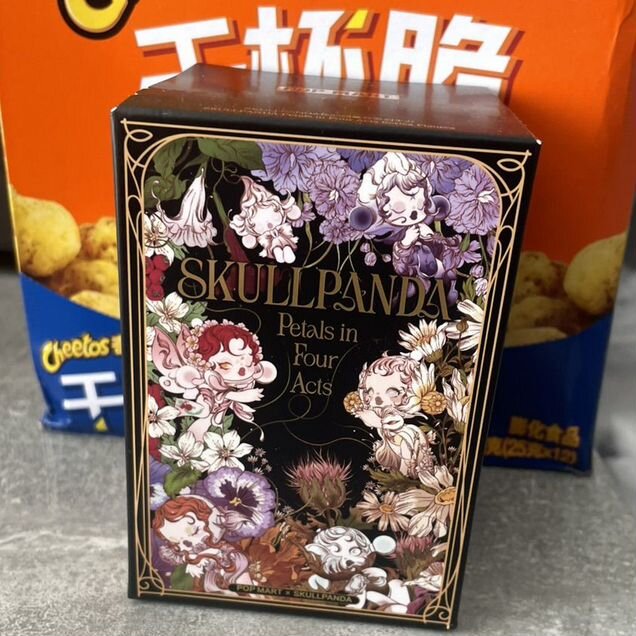 Коллекционная skullpanda Petals in Four Acts