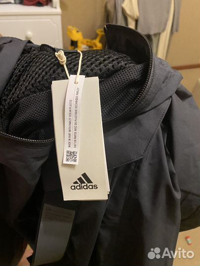 Продаю мужскую ветровку