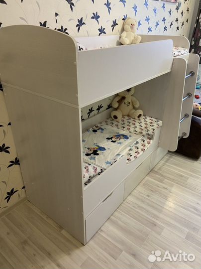 Кровать двухьярусная детская