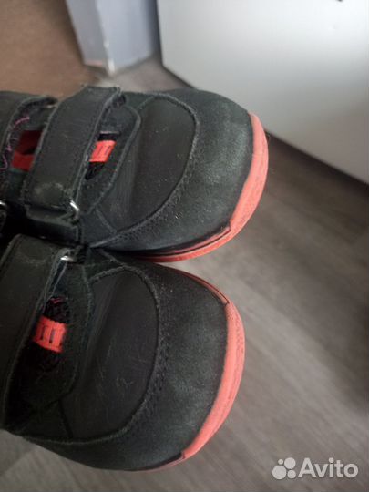 Кроссовки ecco 32