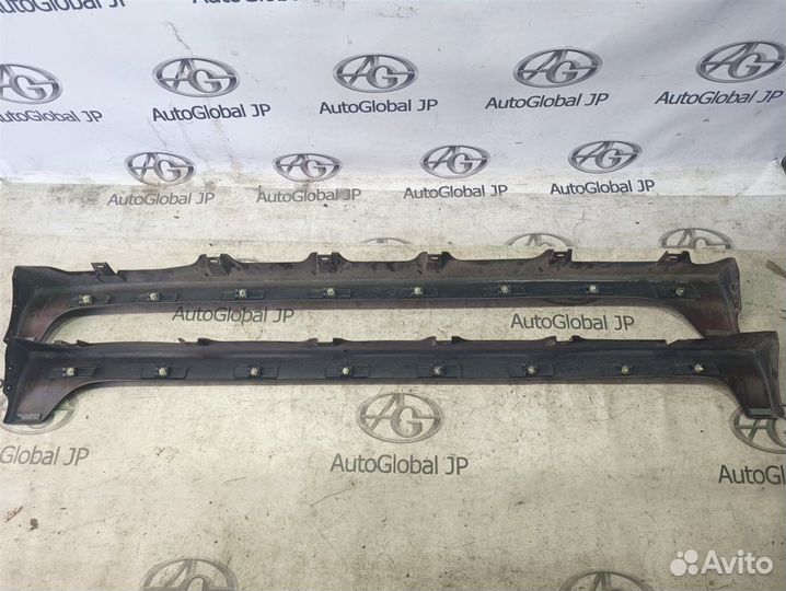 Порог Nissan Leaf ZE0 EM61 2011