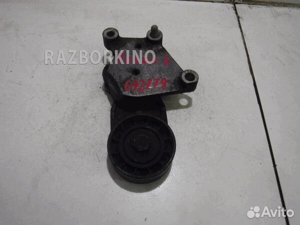 Ролик натяжителя ремня