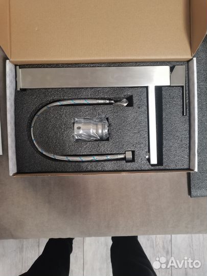 Смеситель для раковины новый