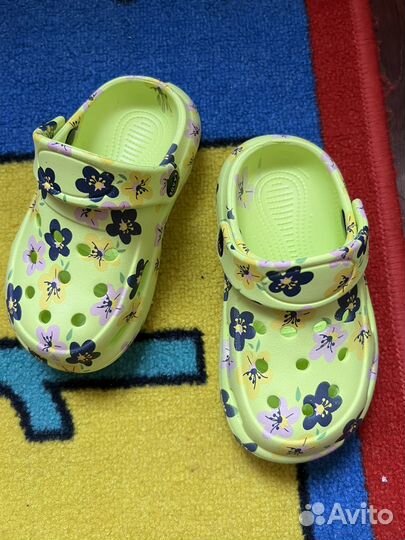 Сандали для девочки новые