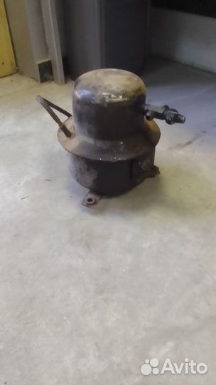 Компрессор от холодильника СССР