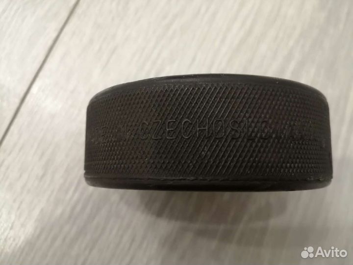 Шайба хоккейная бу