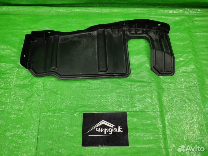 Пыльник двигателя лев. Hyundai Tucson