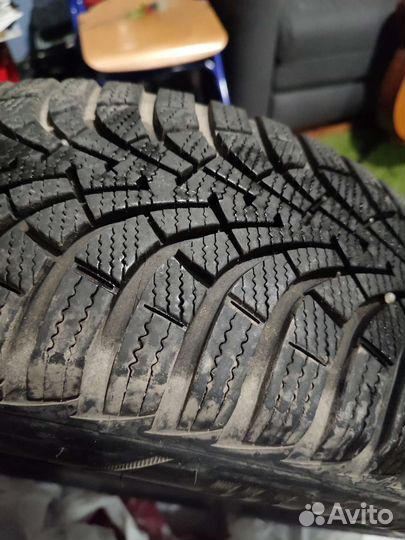 Goodyear UltraGrip 195/60 R16 93H