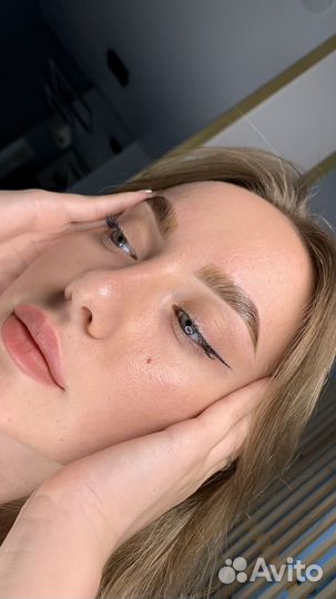 Коррекция и окрашивание бровей