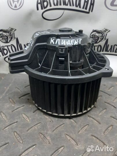 Моторчик печки Kia Rio седан G4FC 2012