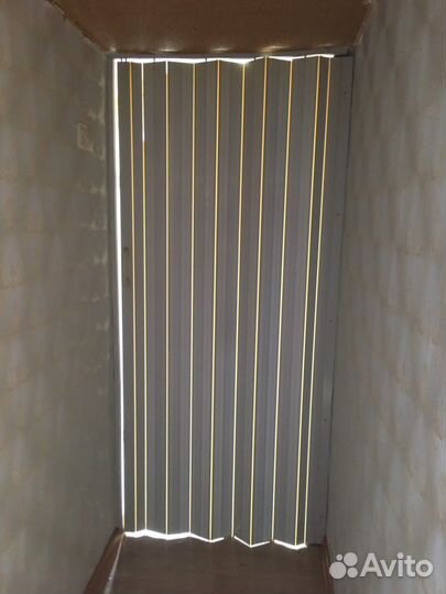 Дверь гармошка