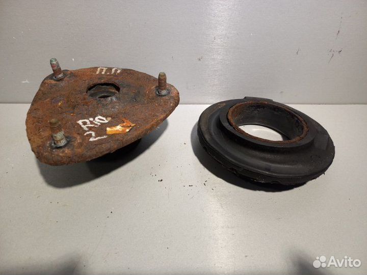 Опора стойки передняя правая Kia Rio 2 седан G4EE